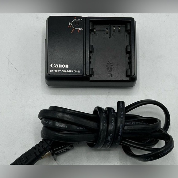 CANON 📷 EOS Digital Rebel 6.3MP Camera /EOS 300D - DS6041 With Charger- Silver - Picture 4 of 9